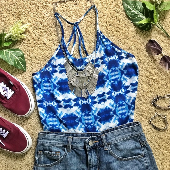 Bright Blue Patterned Tank Top 🌿 - Picture 2 of 6